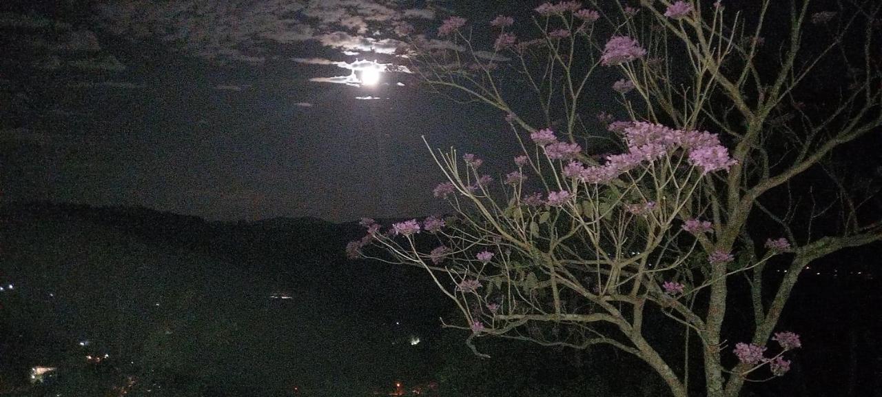Pousada Mirante De Minas 이타페바 외부 사진